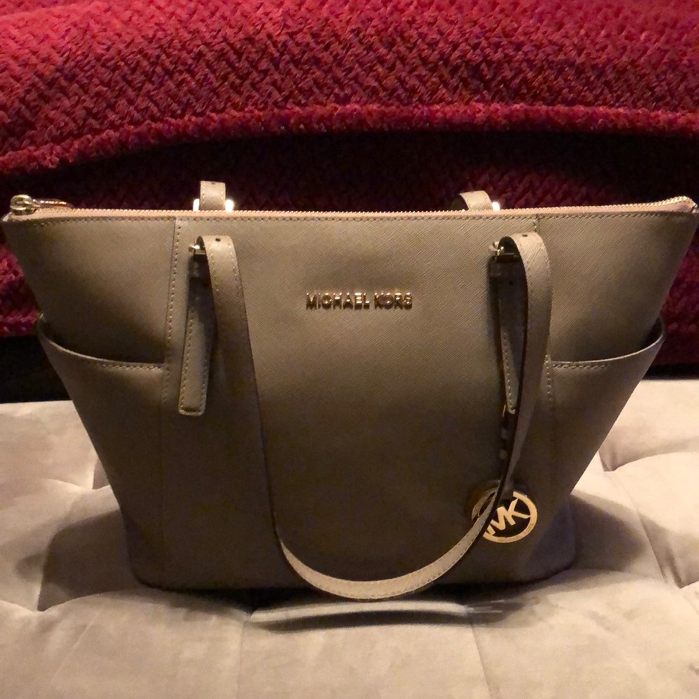Michael Kors Jet Set Tote